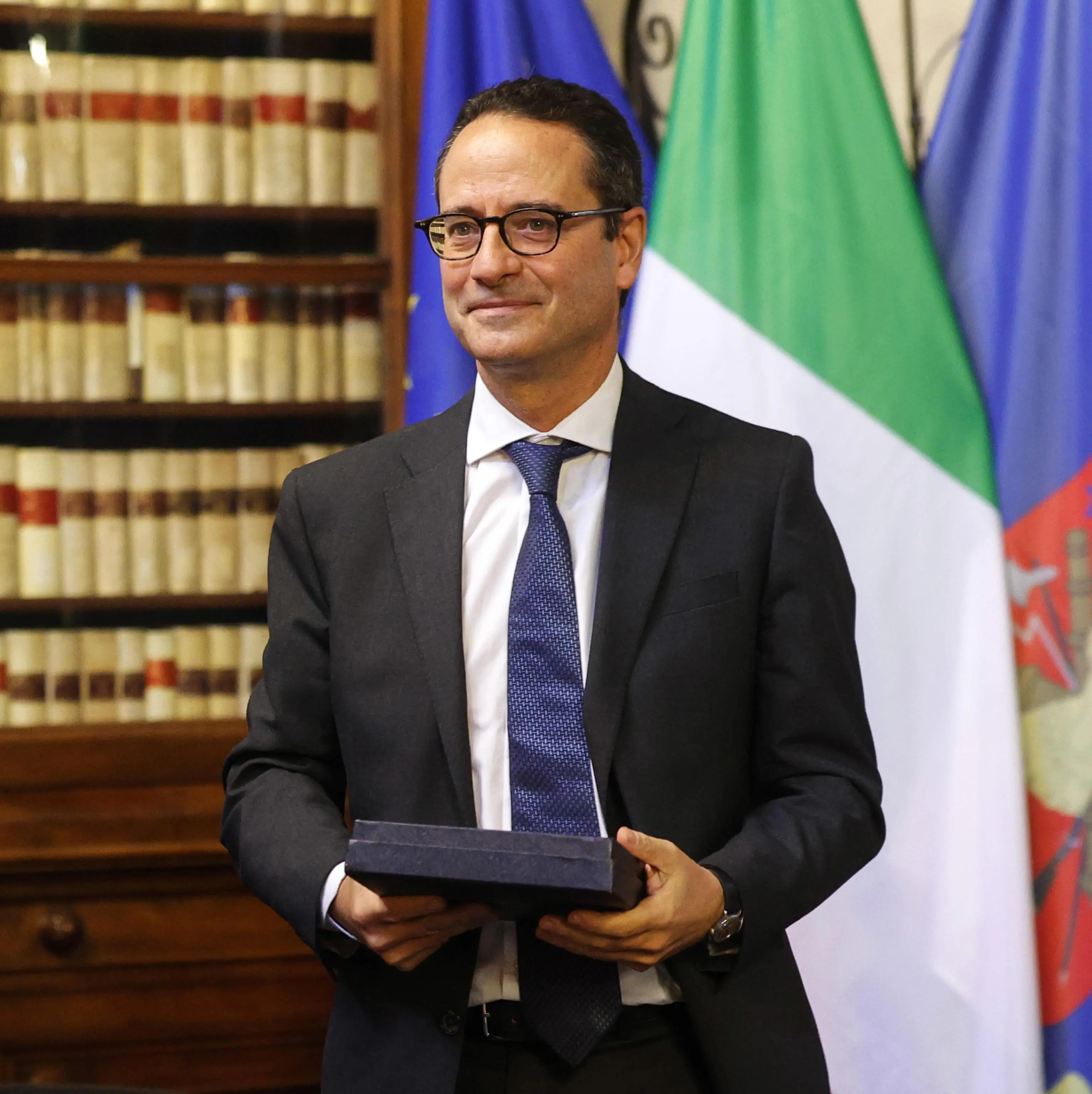 La “pazza“ idea che i libri abbiano dei pensieri Il reportage di Contu nella biblioteca di famiglia