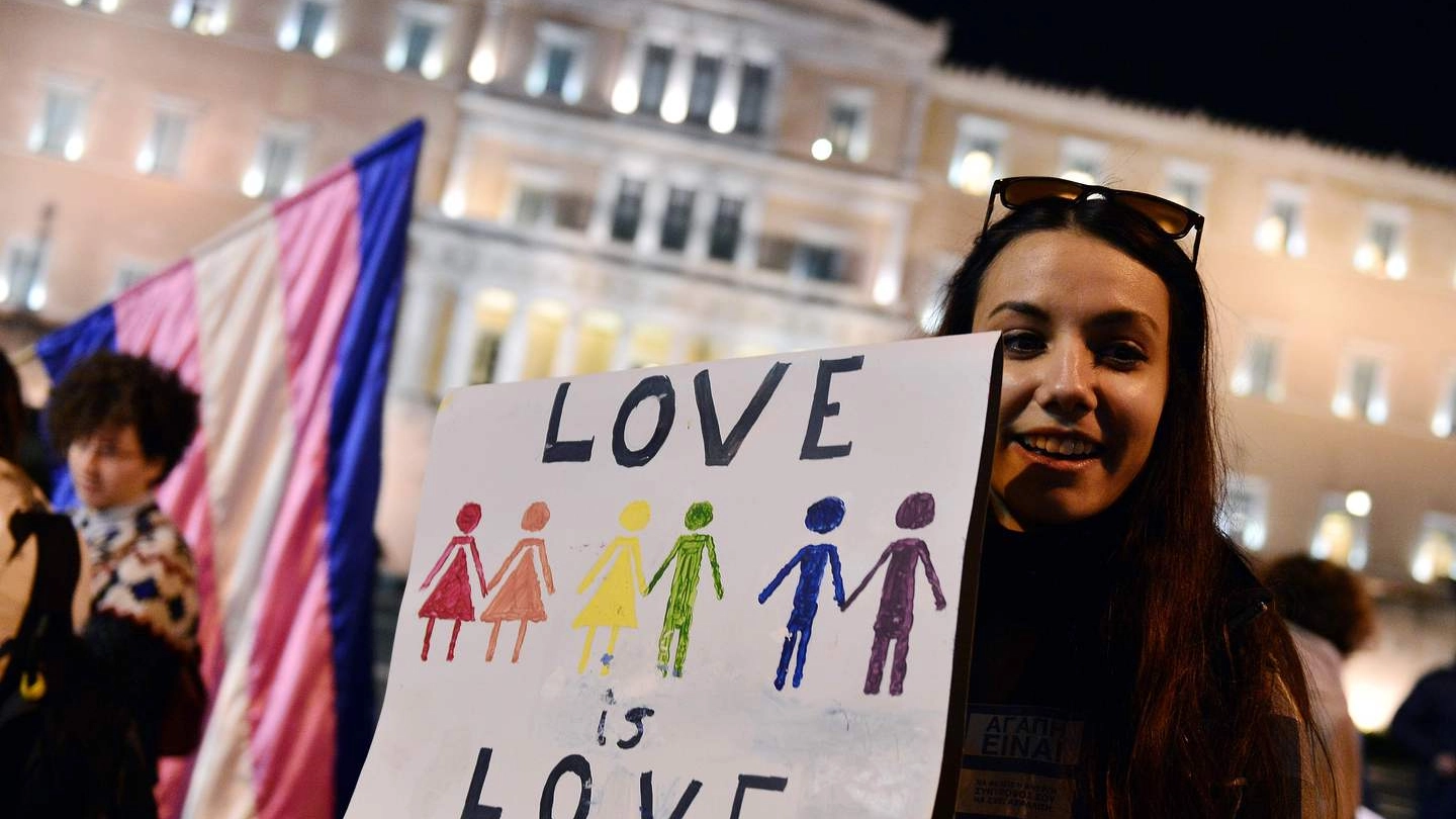 Grecia, ok del Parlamento a unioni civili gay (AFP)