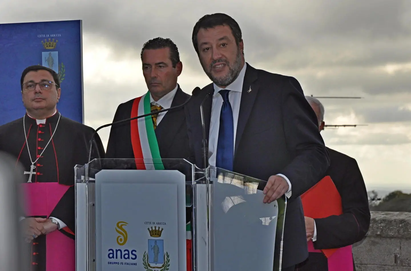 Ponte sullo stretto, Salvini: "Via ai lavori entro due anni. Sarà esempio genio italiano"
