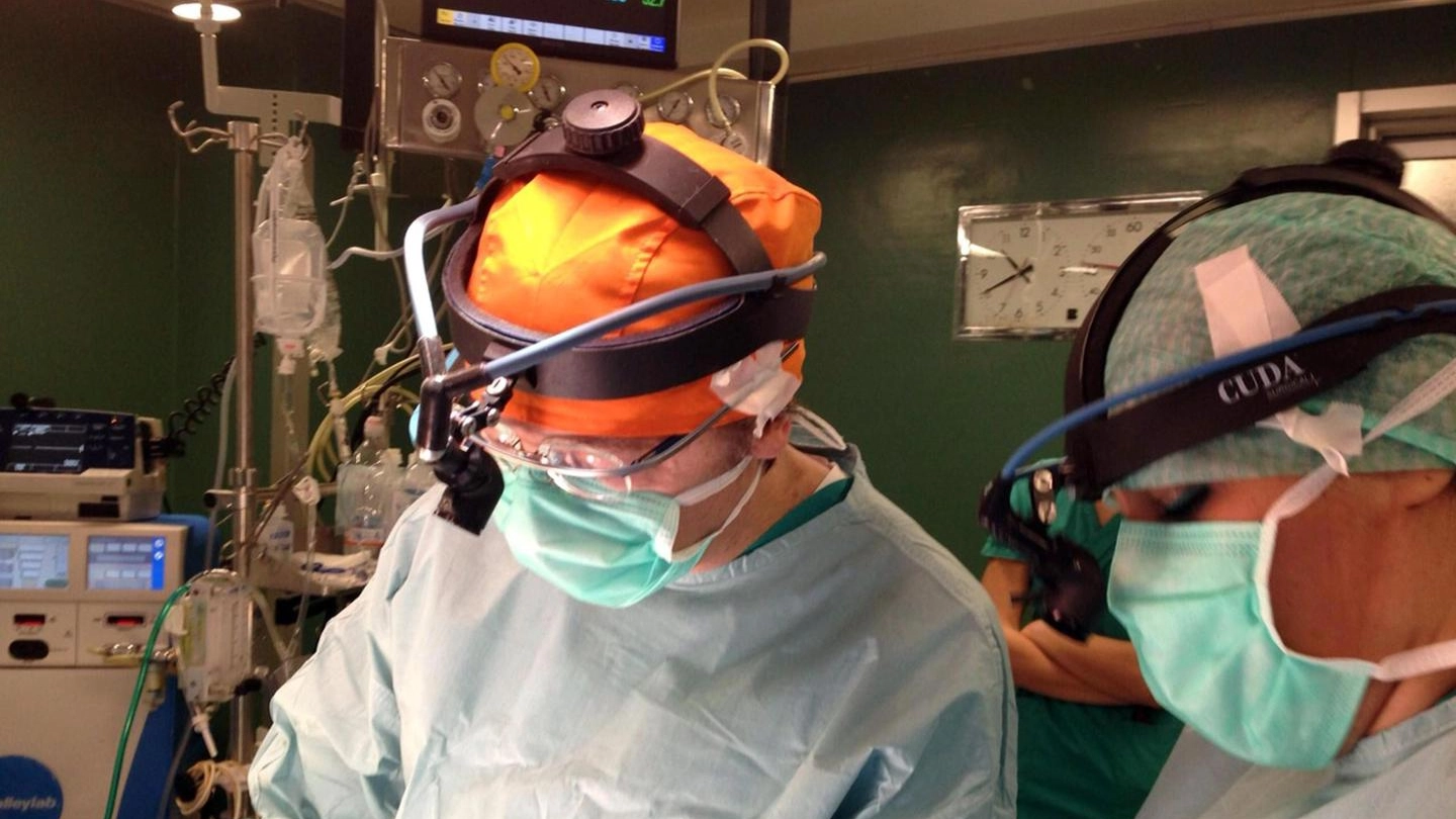 Google Glass utilizzati in un intervento di cardiochirurgia (Ansa)