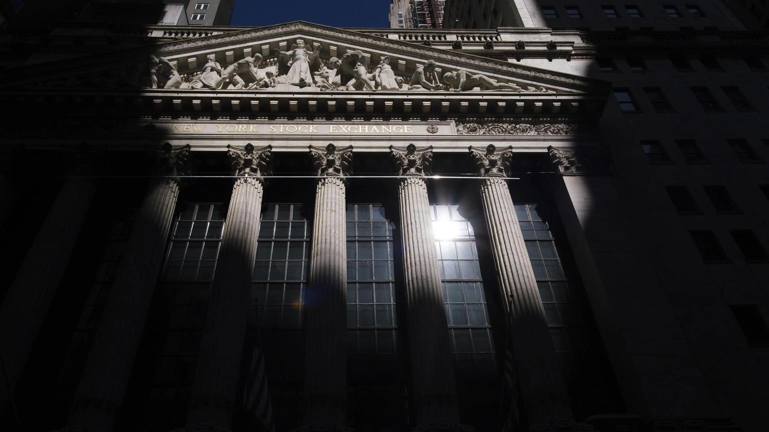 Wall Street, calo in apertura, Dj -0,27%, Nasdaq -0,28%.