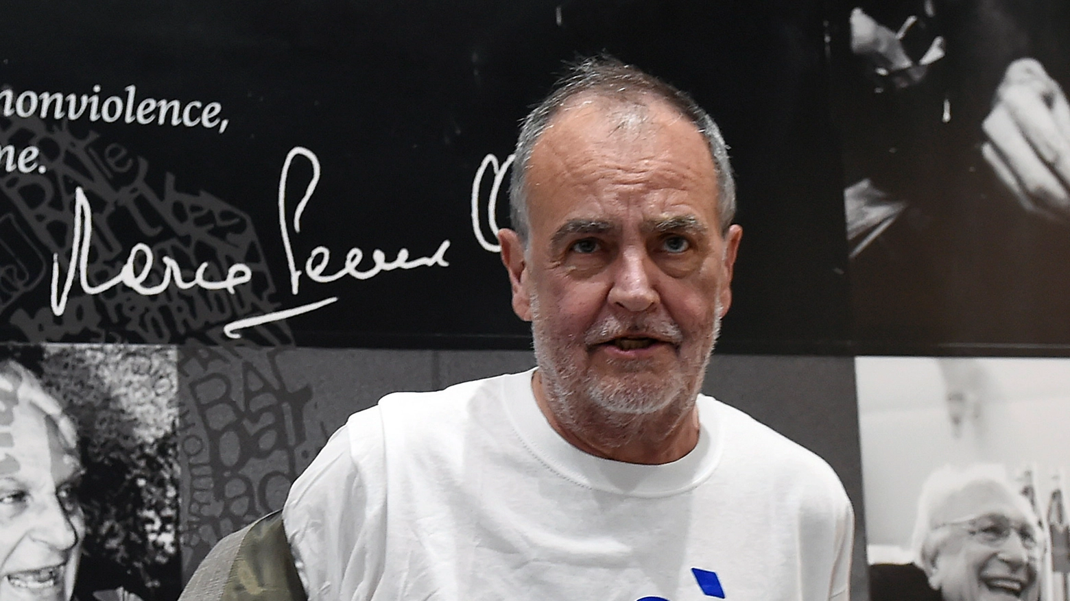 Roberto Calderoli (66 anni) torna alla t-shirt politica: "Dà un messaggio immediato"