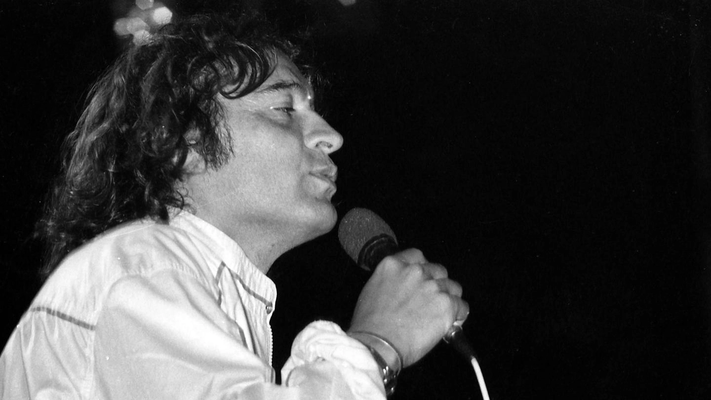 Fred Bongusto,  in una foto d'archivio datata 1 ottobre 1979  (ANSA / OLDPIX)