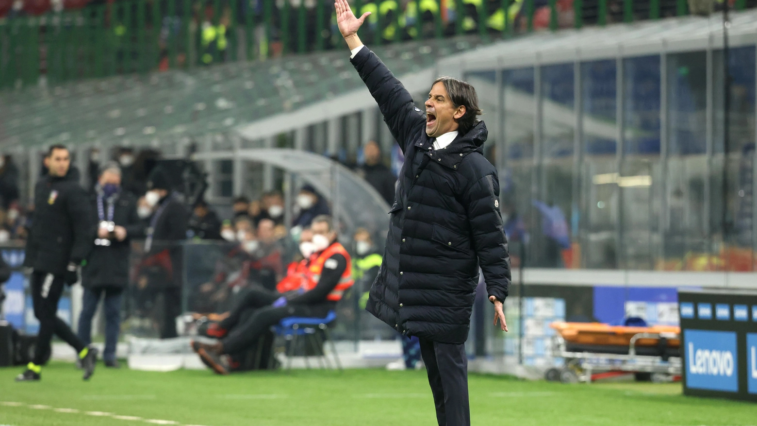 Derby di alta classifica tra l'Inter di Inzaghi e il Milan di Pioli