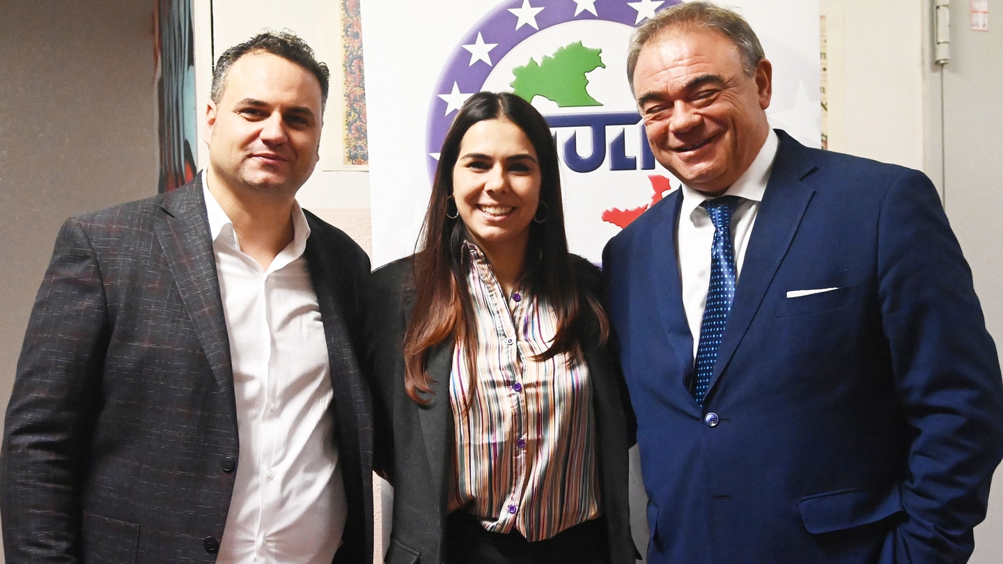 Alessandra Accardo a Bologna con Felice Romano (a destra), presidente nazionale del Siulp, e Amedeo Landino (Siulp Bologna)