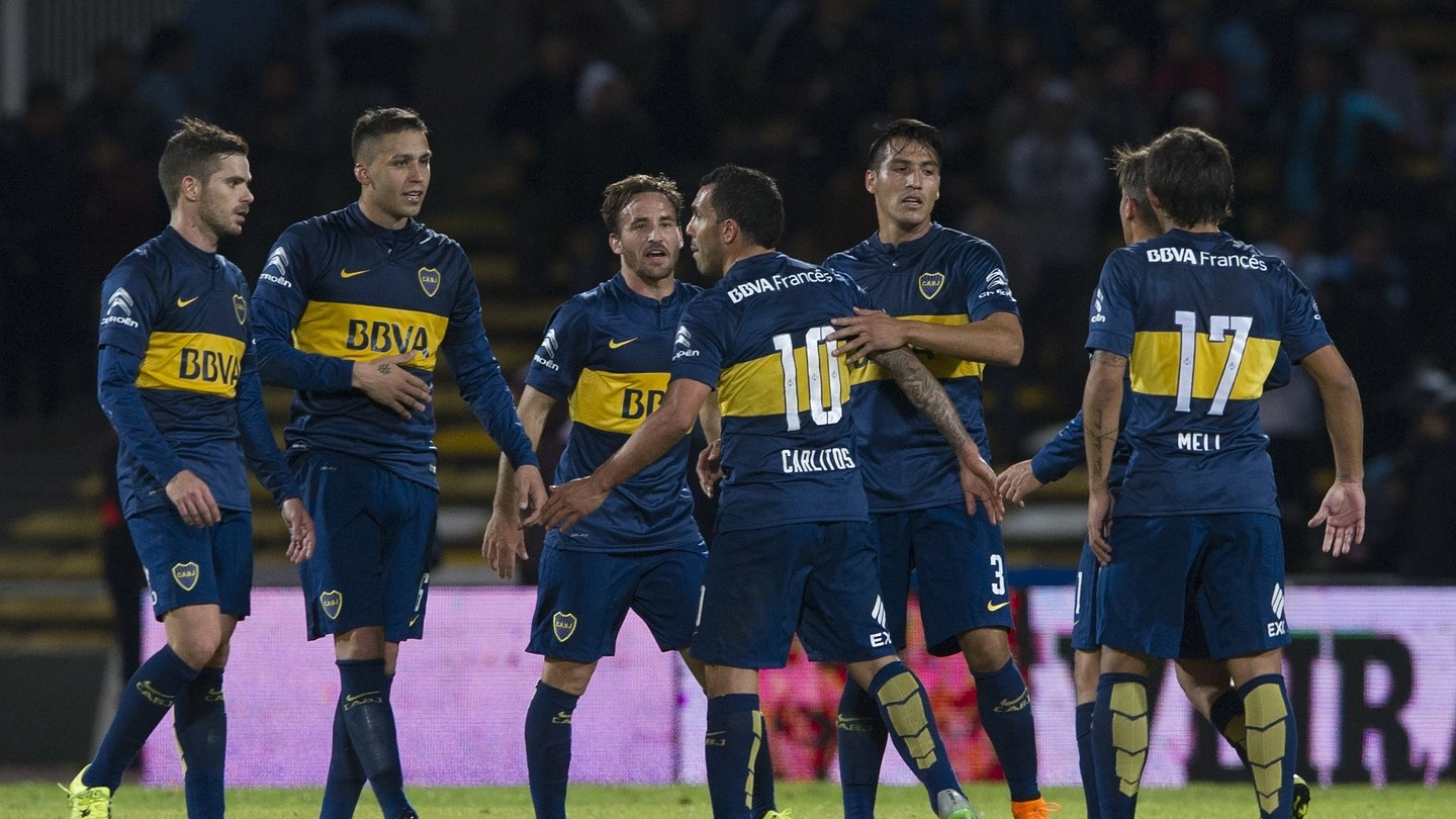 Carlos Tevez, primo gol con il Boca Juniors (Afp)