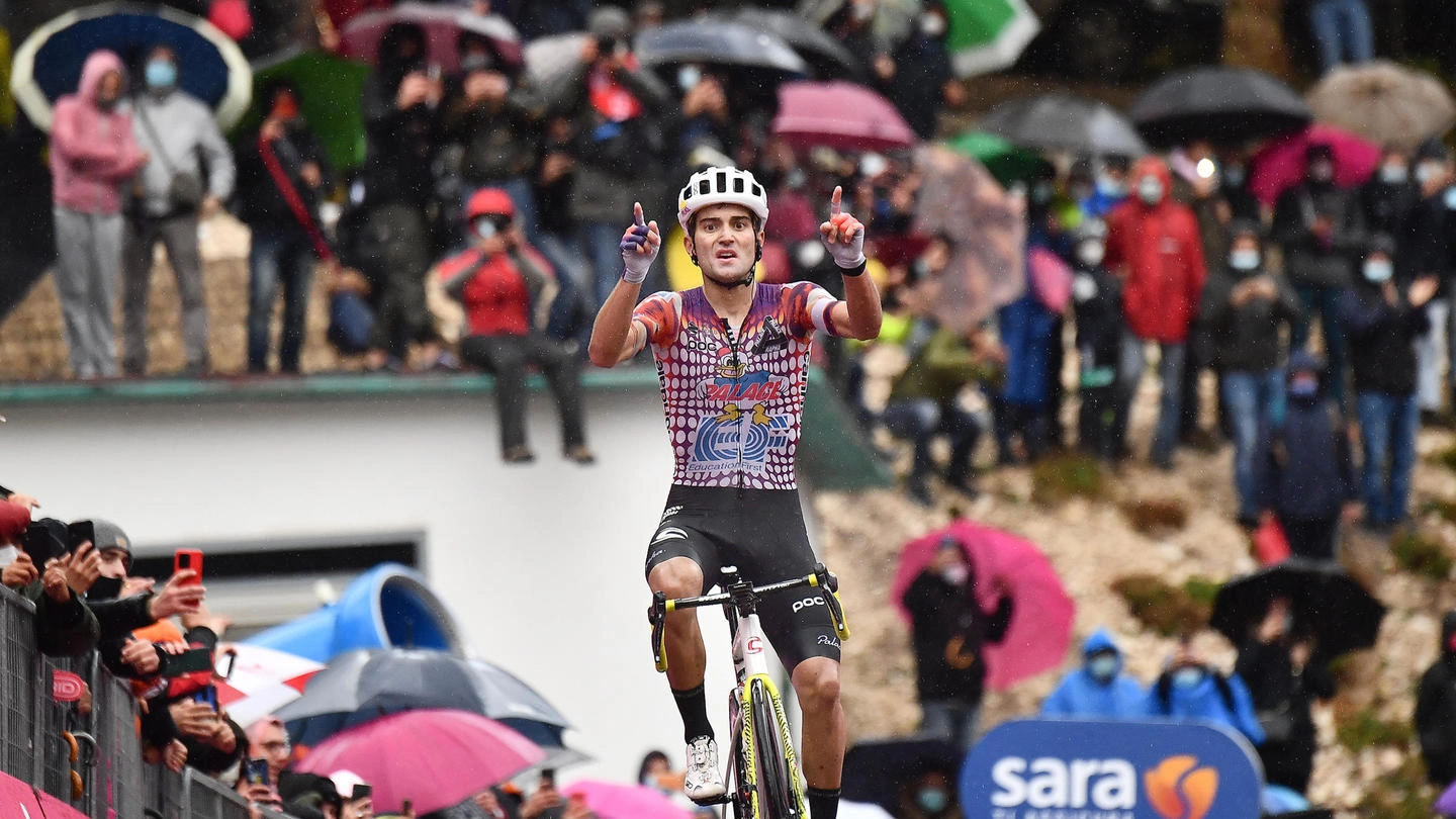 Guerreiro vince la nona tappa del Giro d'Italia 2020 (Ansa)