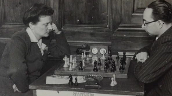 Clarice Benini (. 1905 - 1976): è lei la “regina degli scacchi” italiana. 