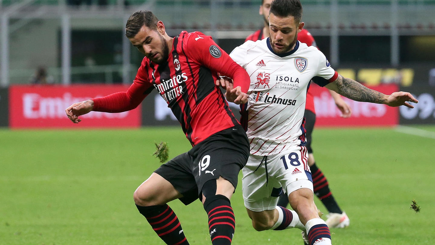 Milan-Cagliari: Theo Hernandez contro Nahitan Nandez (Ansa)