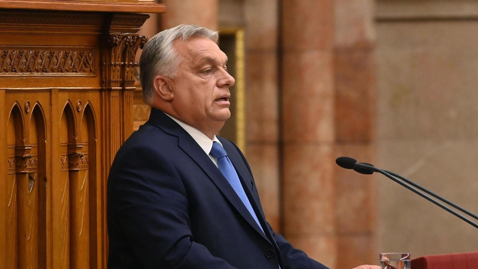 Orban attacca l'Ue, 'il Patto sui migranti è fallito'