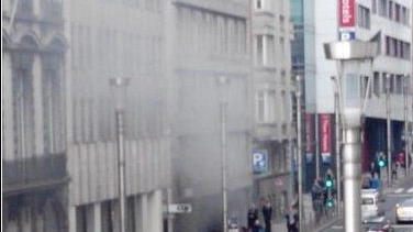 Bruxelles, esplosione nella metropolitana di Maalbeek (Foto Twitter)