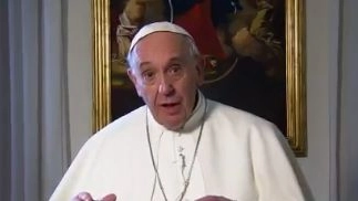 Papa Francesco durante il videomessaggio per il Super Bowl 