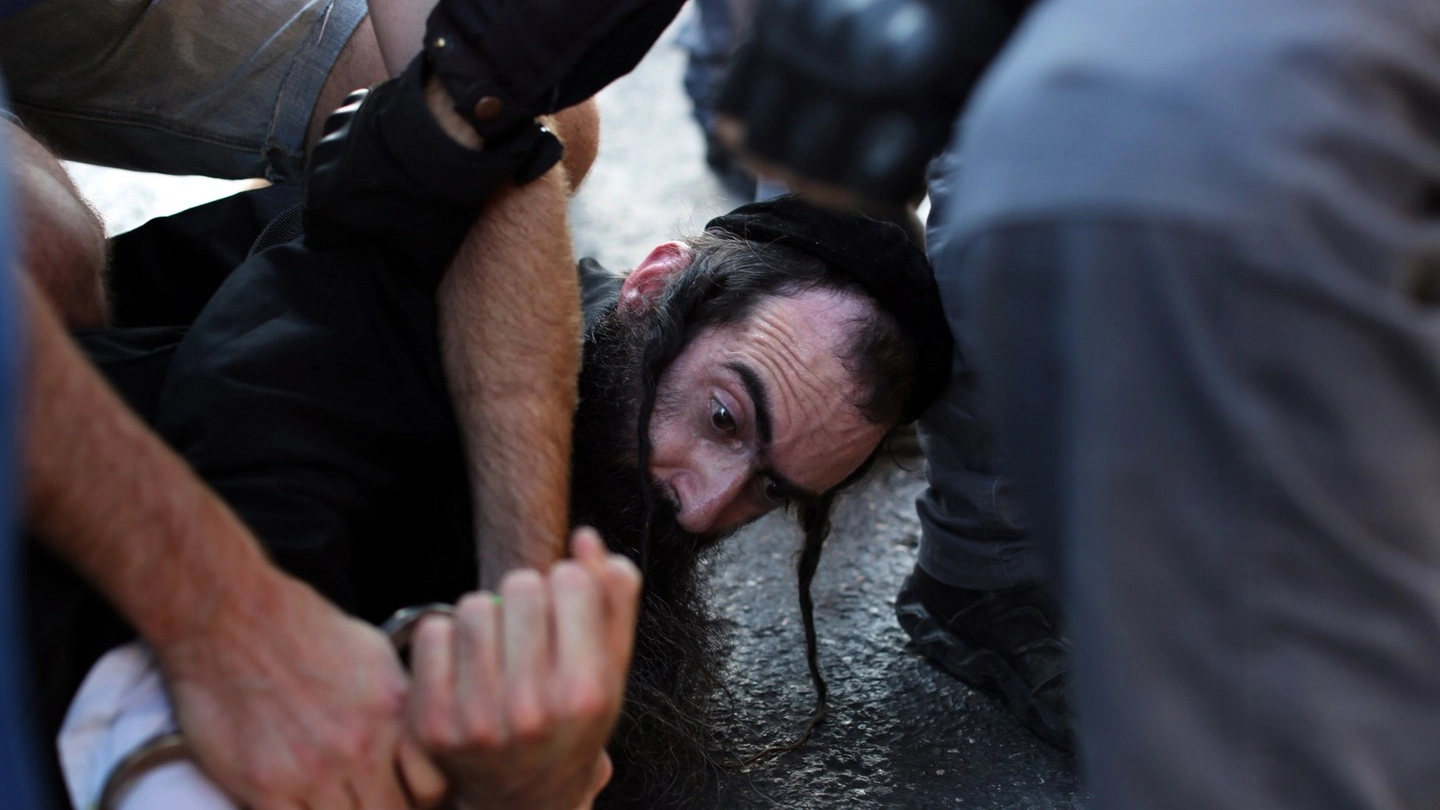 L'ebreo ultraortodosso fermato a Gerusalemme durante il gay pride (Afp)