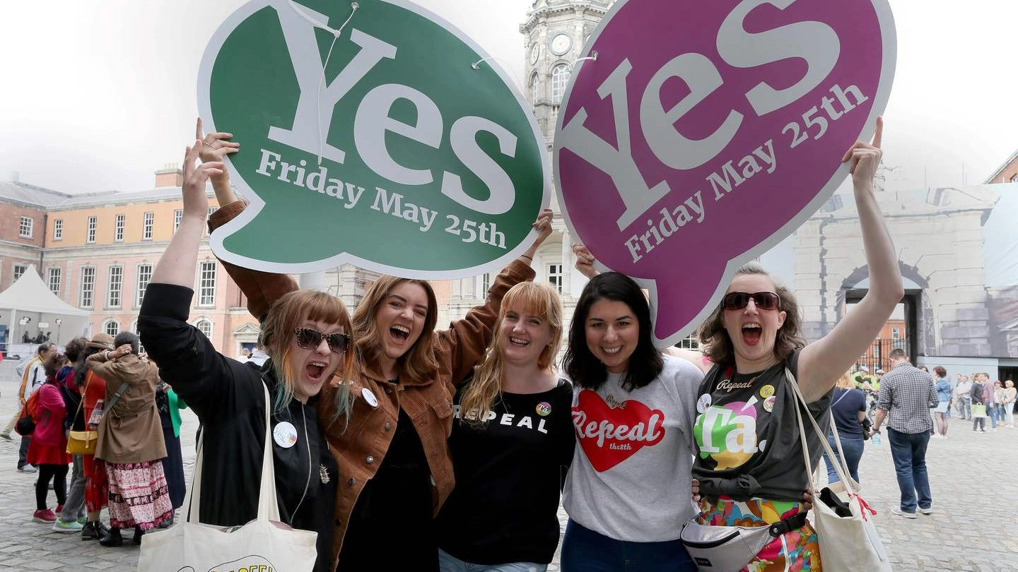 Irlanda, vince il sì nel referendum pro aborto (Lapresse)