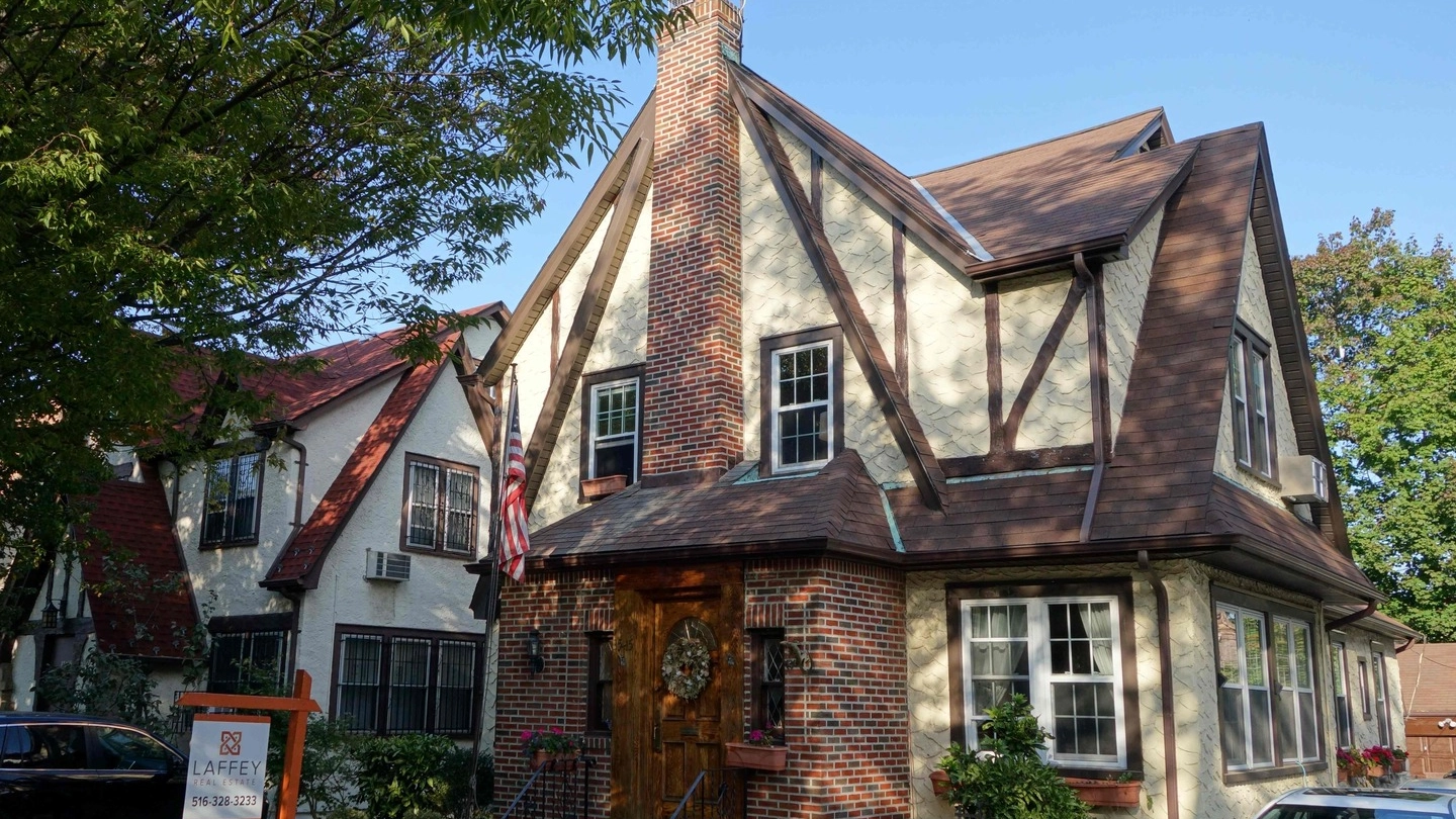 La casa natale di Donald Trump in affitto su Airbnb (Afp)