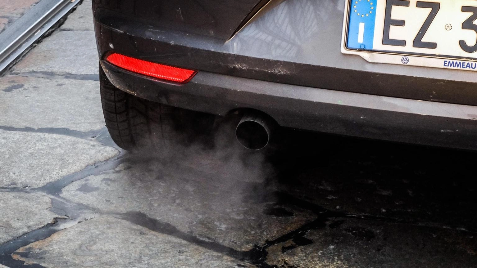 Eurostat, Italia taglia le emissioni di CO2 a Pil invariato