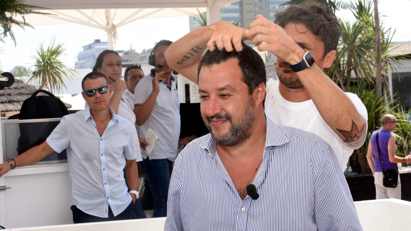 Matteo Salvini al Papeete (LaPresse)