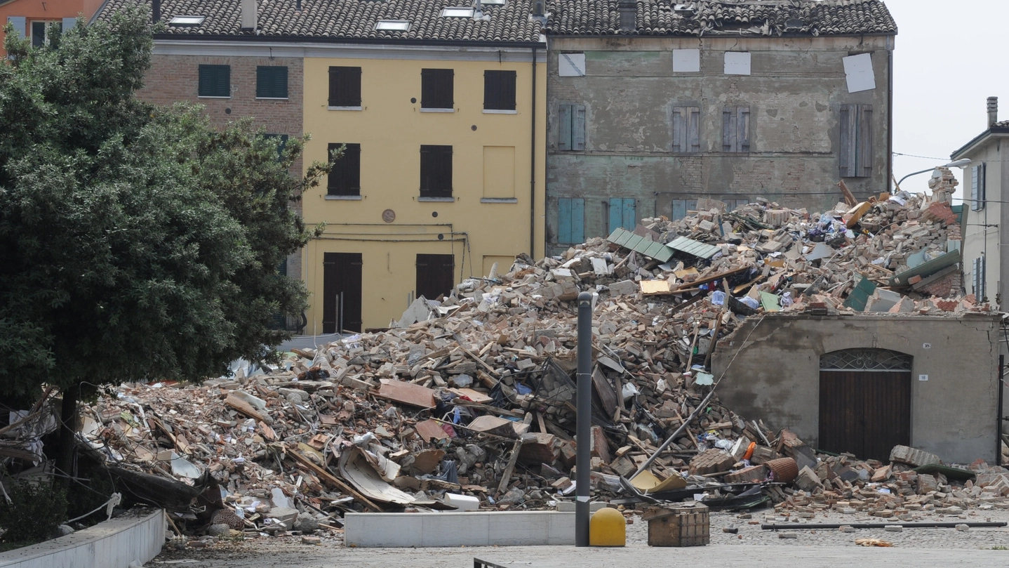 Palazzo Paltrinieri a Cavezzo, demolito dopo il terremoto di maggio 2012
