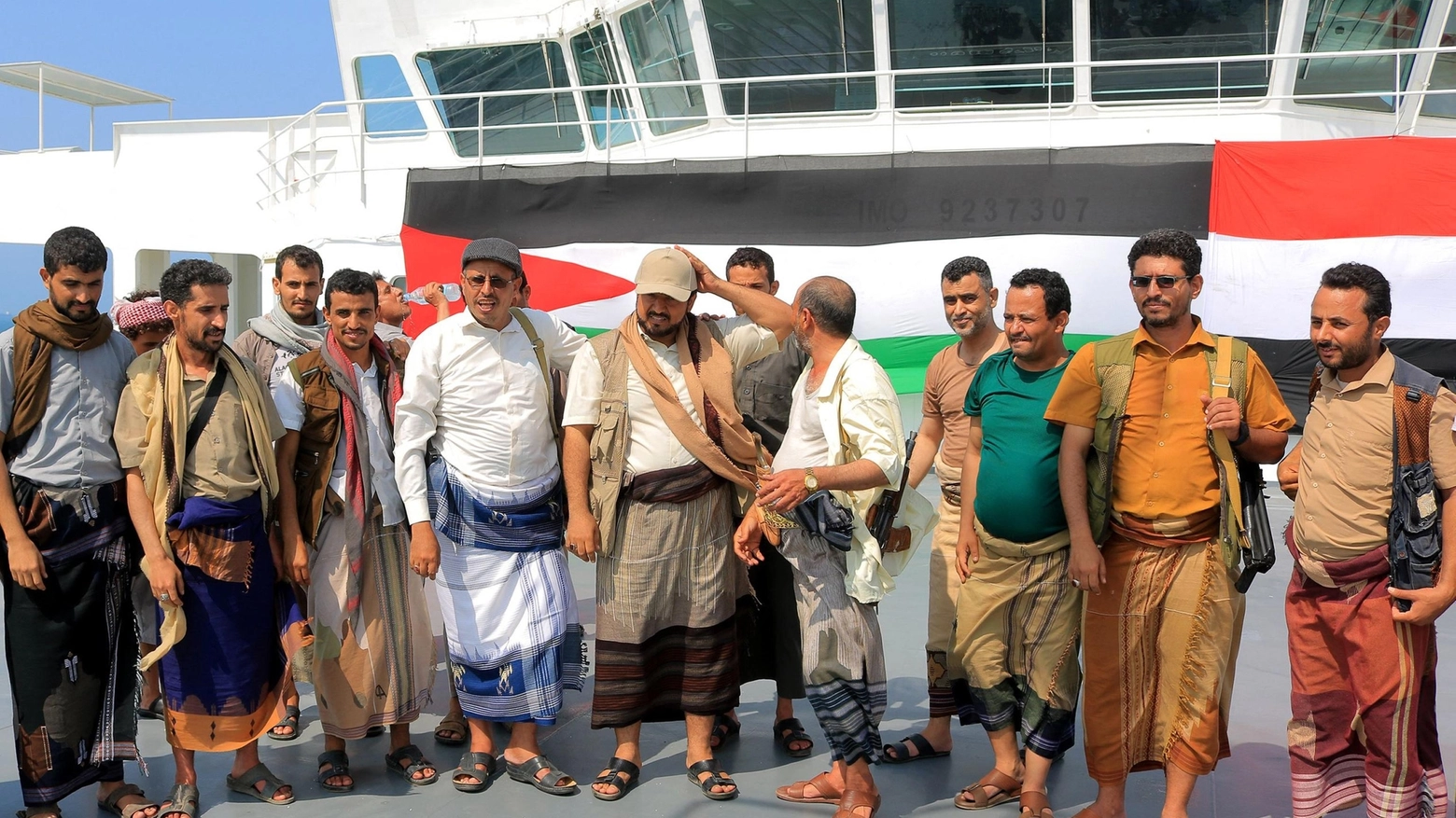 Gli Houthi a bordo del cargo Galaxy Leader