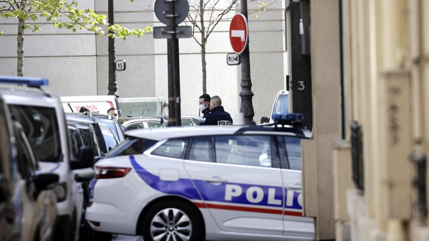 Polizia in Francia (Ansa)