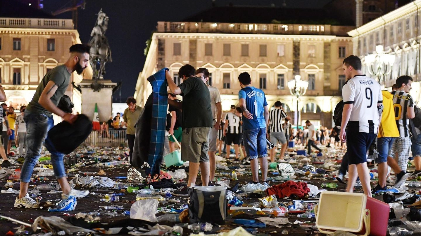Piazza San Carlo a Torino dopo il panico durante la finale di Champions 2017 (Ansa)