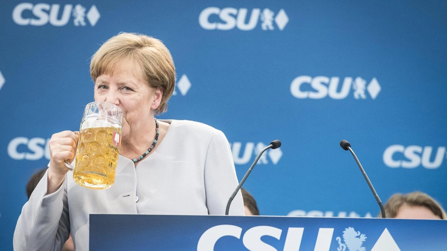 Angela Merkel a un comizio in Baviera (Ansa)
