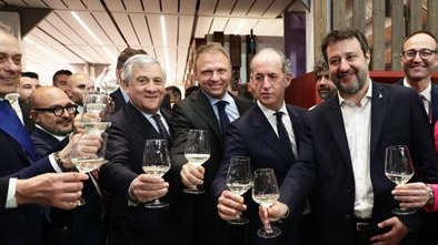 Il tesoro dell’Italia  L’industria del vino  vale 31,3 miliardi  Tajani: va difesa in Europa