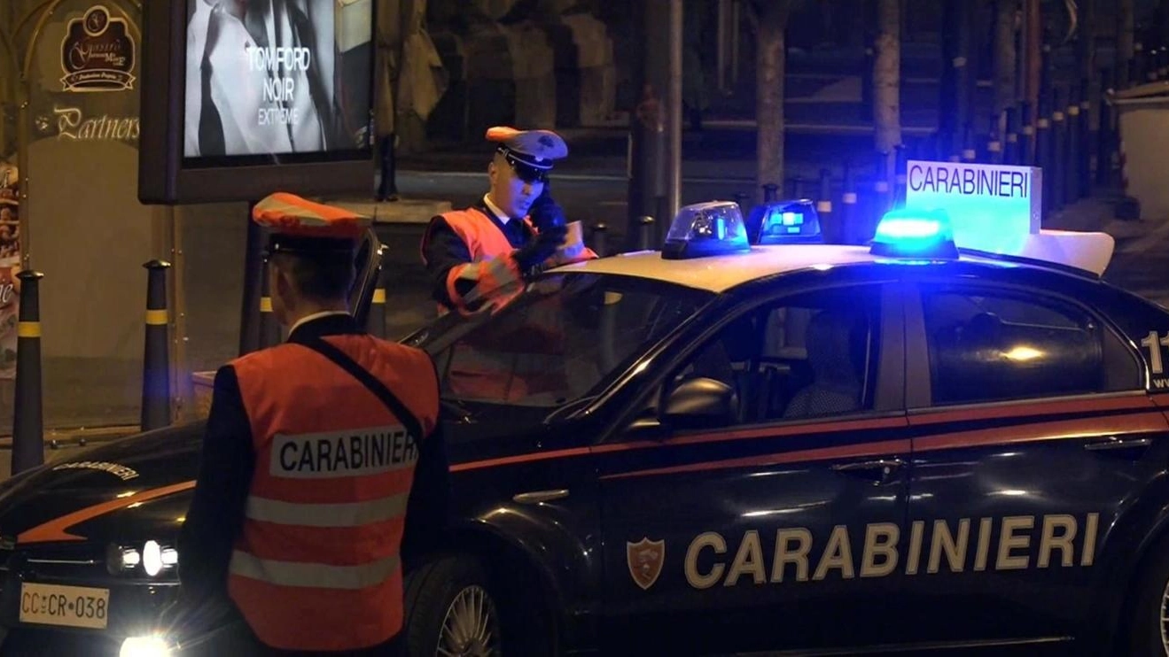 Carabinieri, due tentativi di rapine nella notte a Napoli 