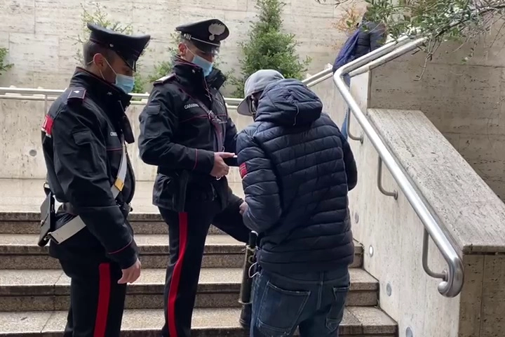 Il 27enne è stato arrestato dai carabinieri