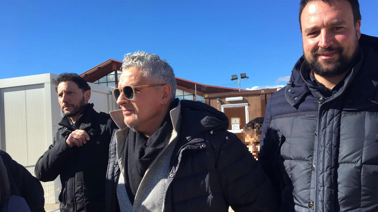 Roberto Baggio in visita ad Amatrice nel giorno del suo 50° compleanno (Ansa)