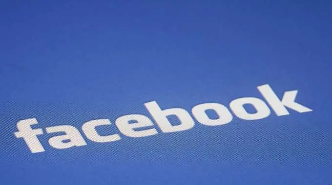 Facebook: vola in Borsa con trimestre
