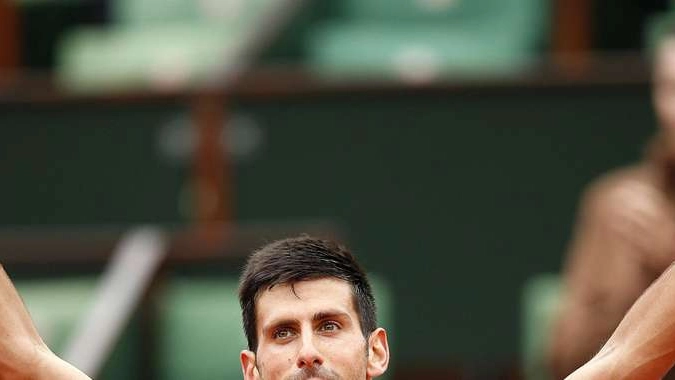 Roland Garros: Djokovic ai quarti