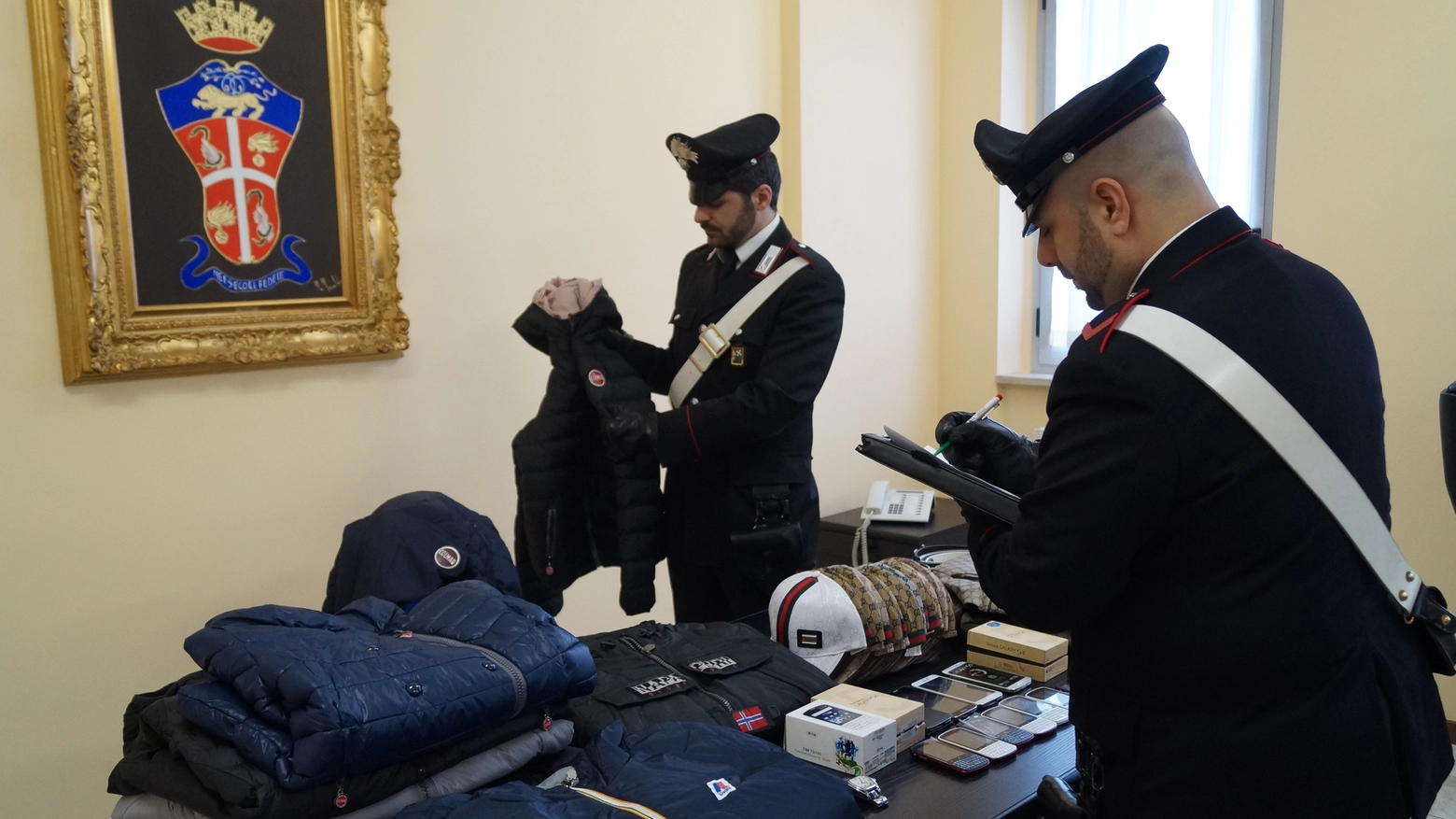 La merce trovata dai carabinieri a Paderno d'Adda