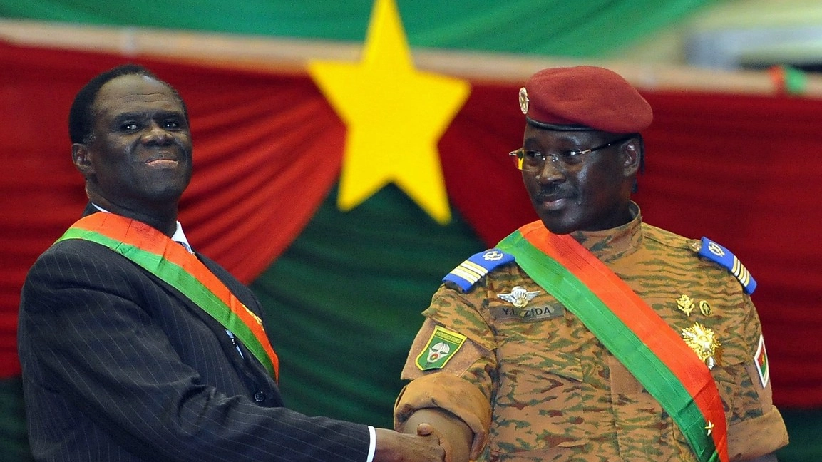 Il presidente del Burkina Michael Kafando e il primo ministro Isaac Zida (Afp)