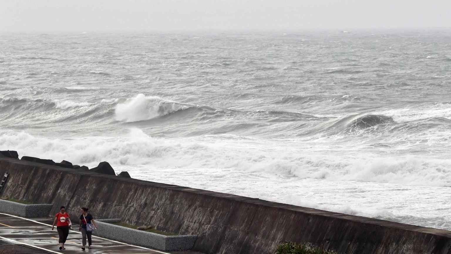 Tifone Haikui arriva a Taiwan, 2.800 evacuati
