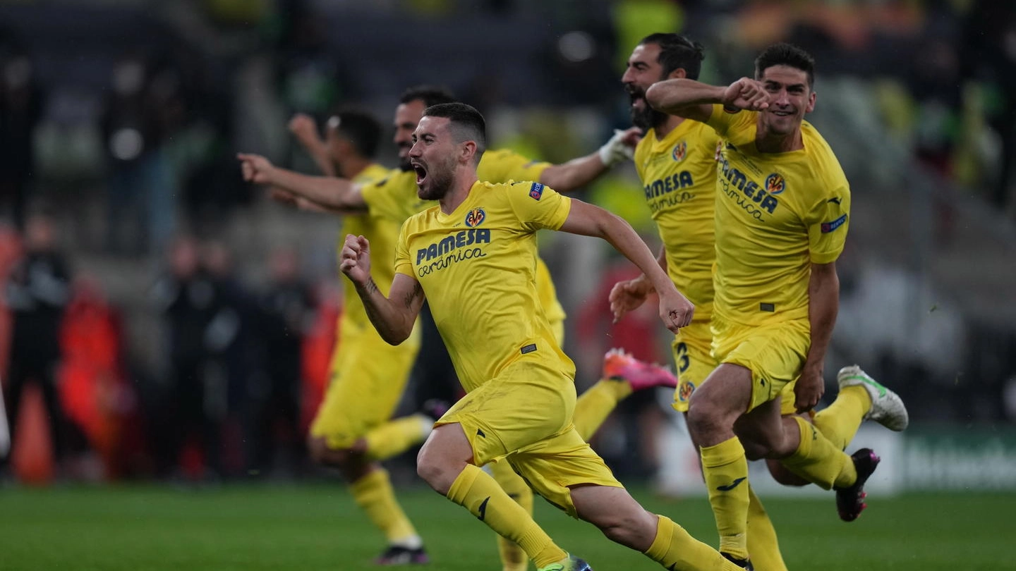Europa League, il Villarreal  celebra la vittoria (Ansa)
