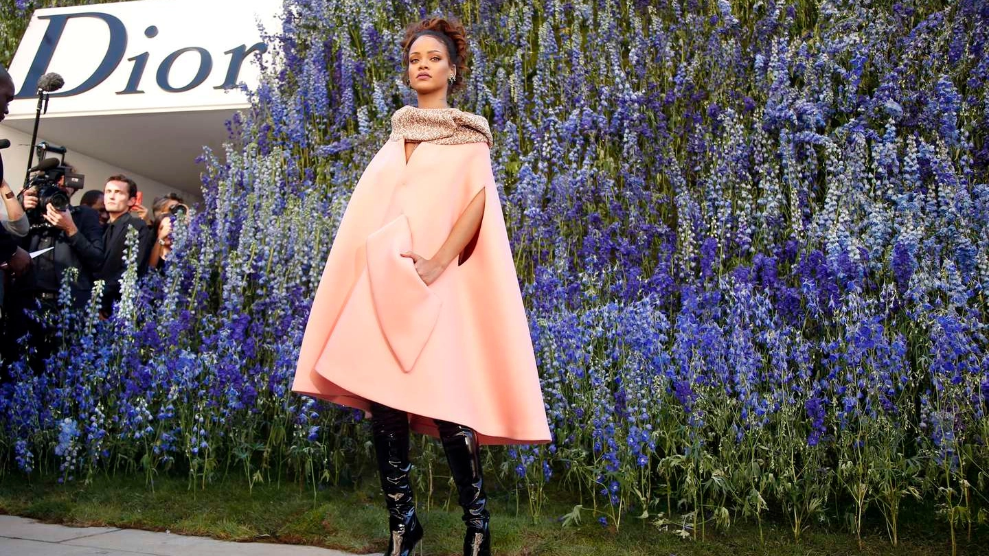 Parigi, Rihanna alla sfilata Dior (Reuters)