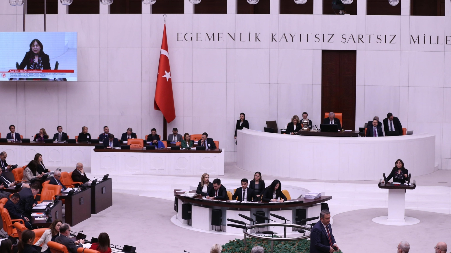 Il Parlamento turco dà l'ok alla Svezia nella Nato
