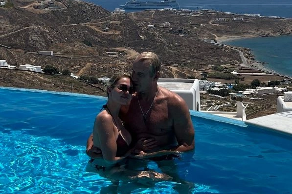Dolph Lundgren con Emma Krokdal (Instagram)