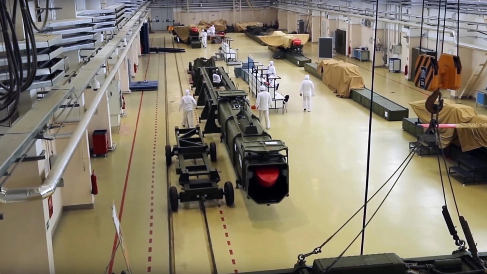 Fabbricazione del missile russo Burevestnik (Ansa)