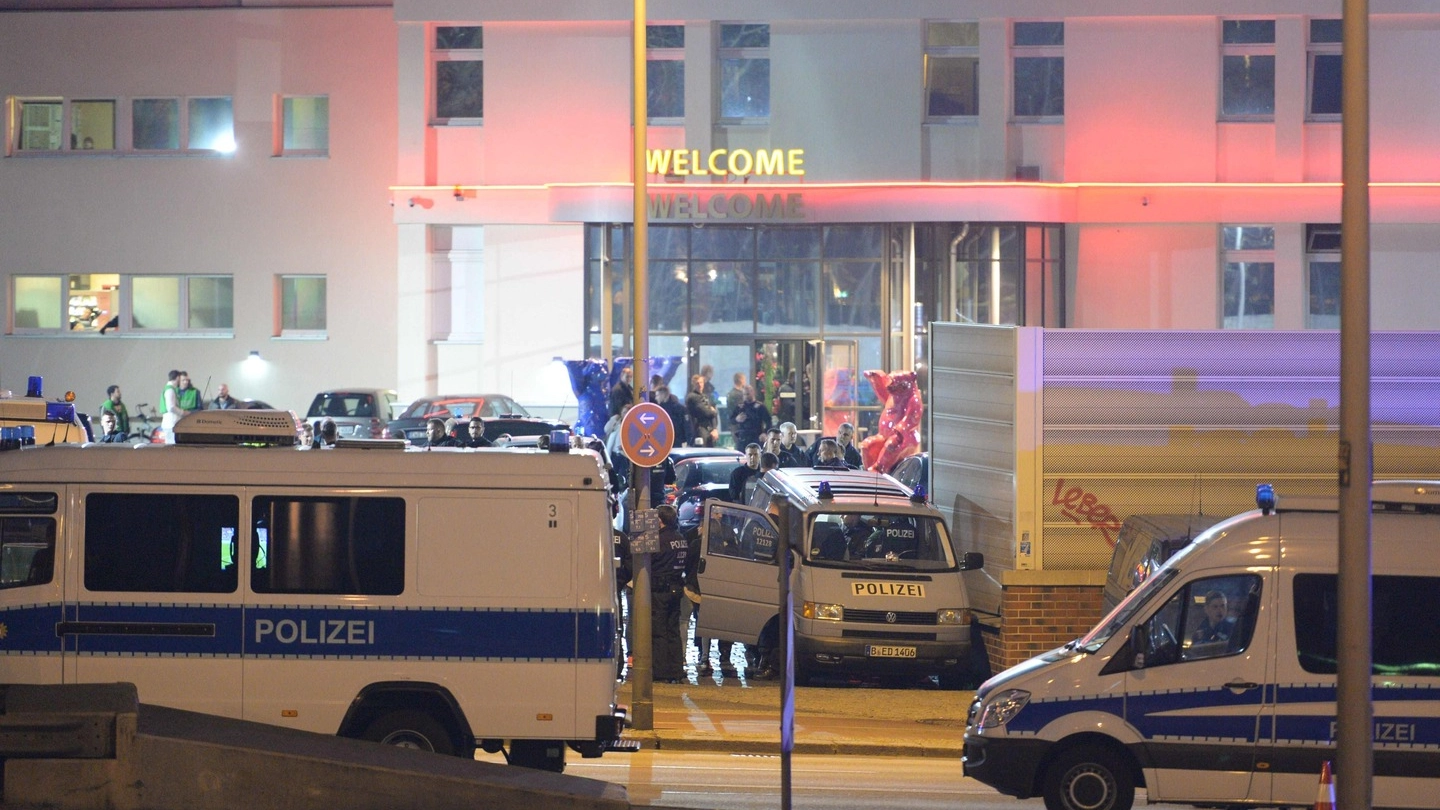 Irruzione della polizia all'Artemis, il bordello più grande di Berlino