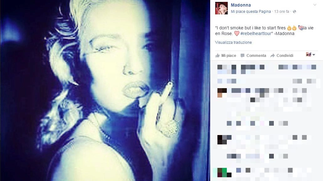 La foto di Paola Barale postata da Madonna (Facebook)