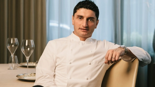 Lo chef Andrea Aprea