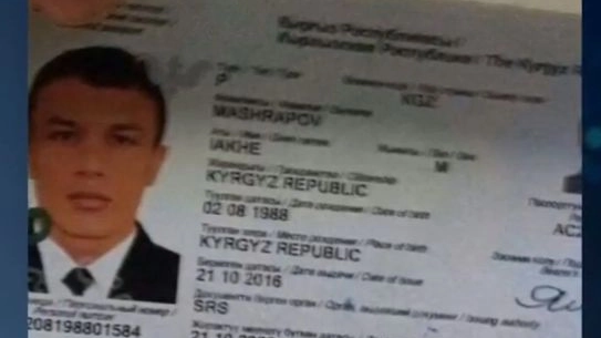 Passaporto di Iakhe Mashrapov, cittadino del Kirghizistan. Il sospetto killer di Istanbul 