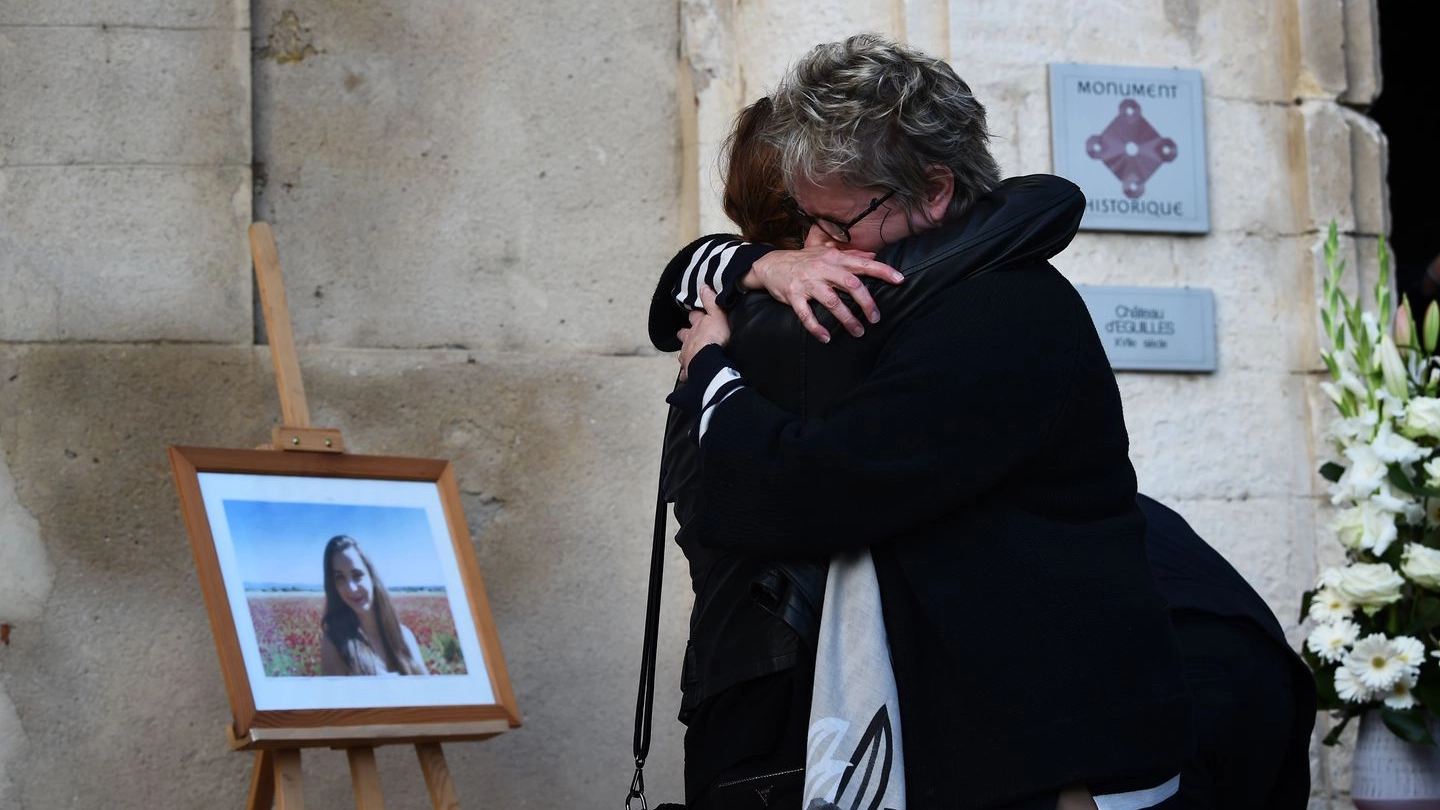 Marsiglia, omaggio a una delle vittime dell'attacco (Afp)