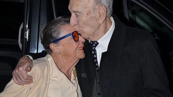 Giuliano Montaldo, 91 anni, con la moglie Vera Pescarolo, 90 anni