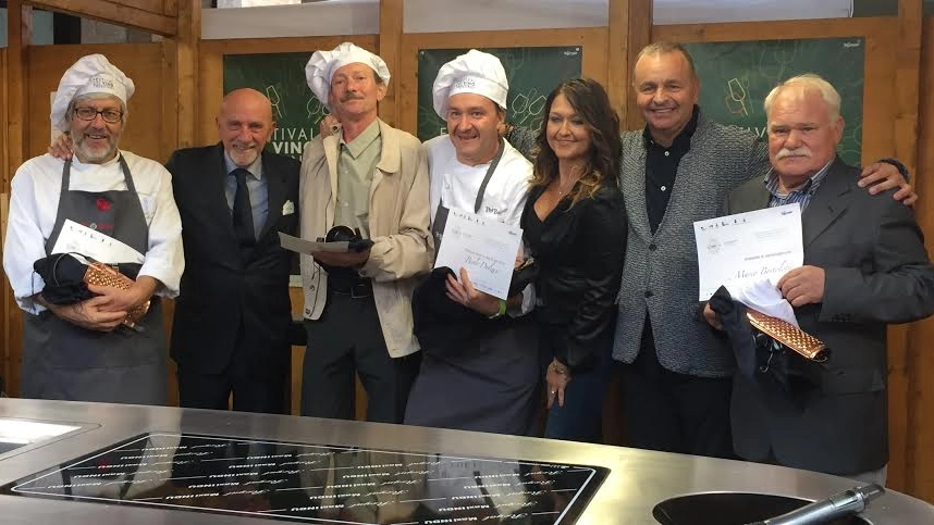 Gli chef che si sono sfidati a 'Chef on the Road', al centro Paolo Dolzan