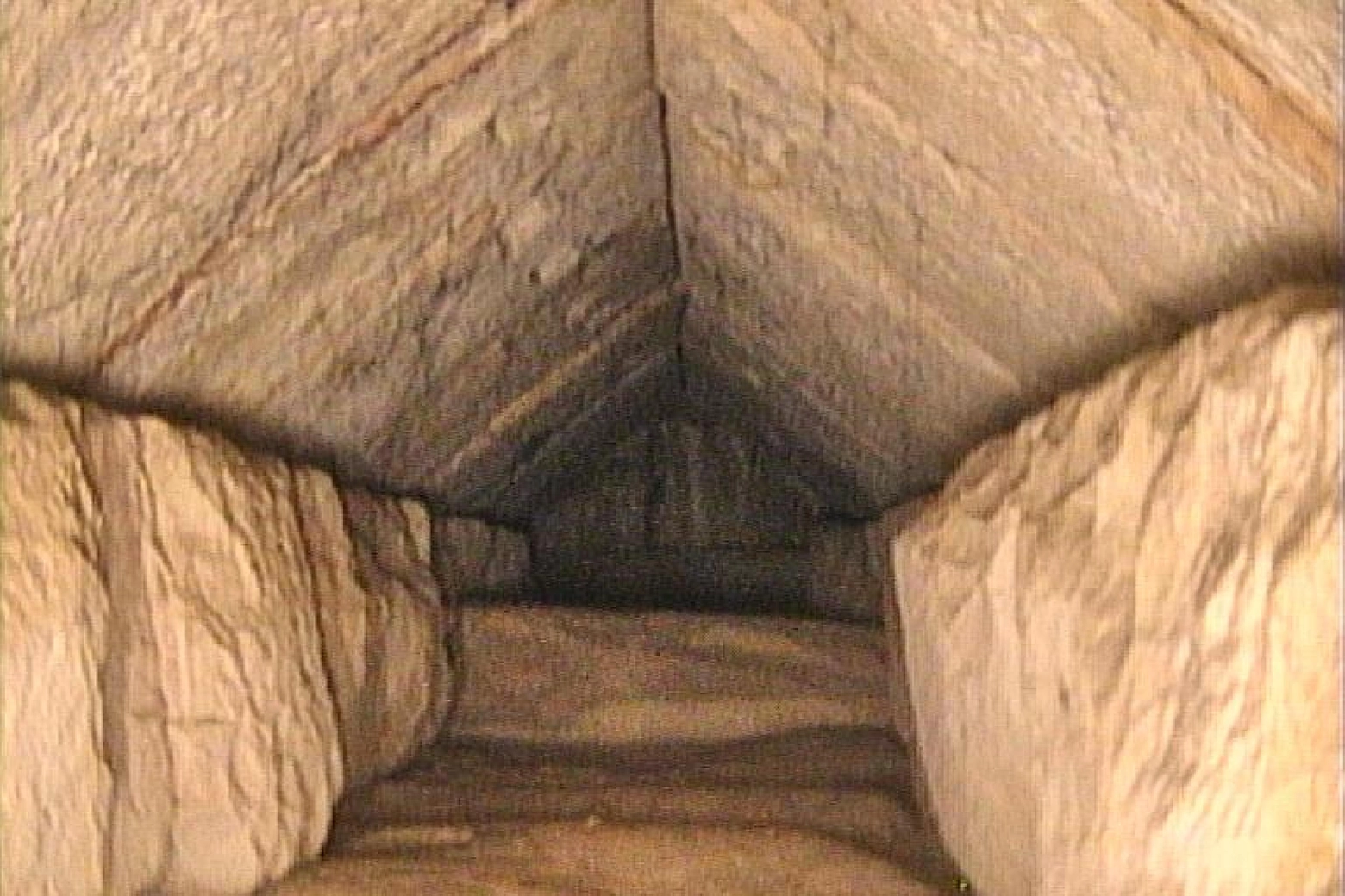 Il tunnel a forma di chevron (Ansa/Ministero delle Antichità egiziano)
