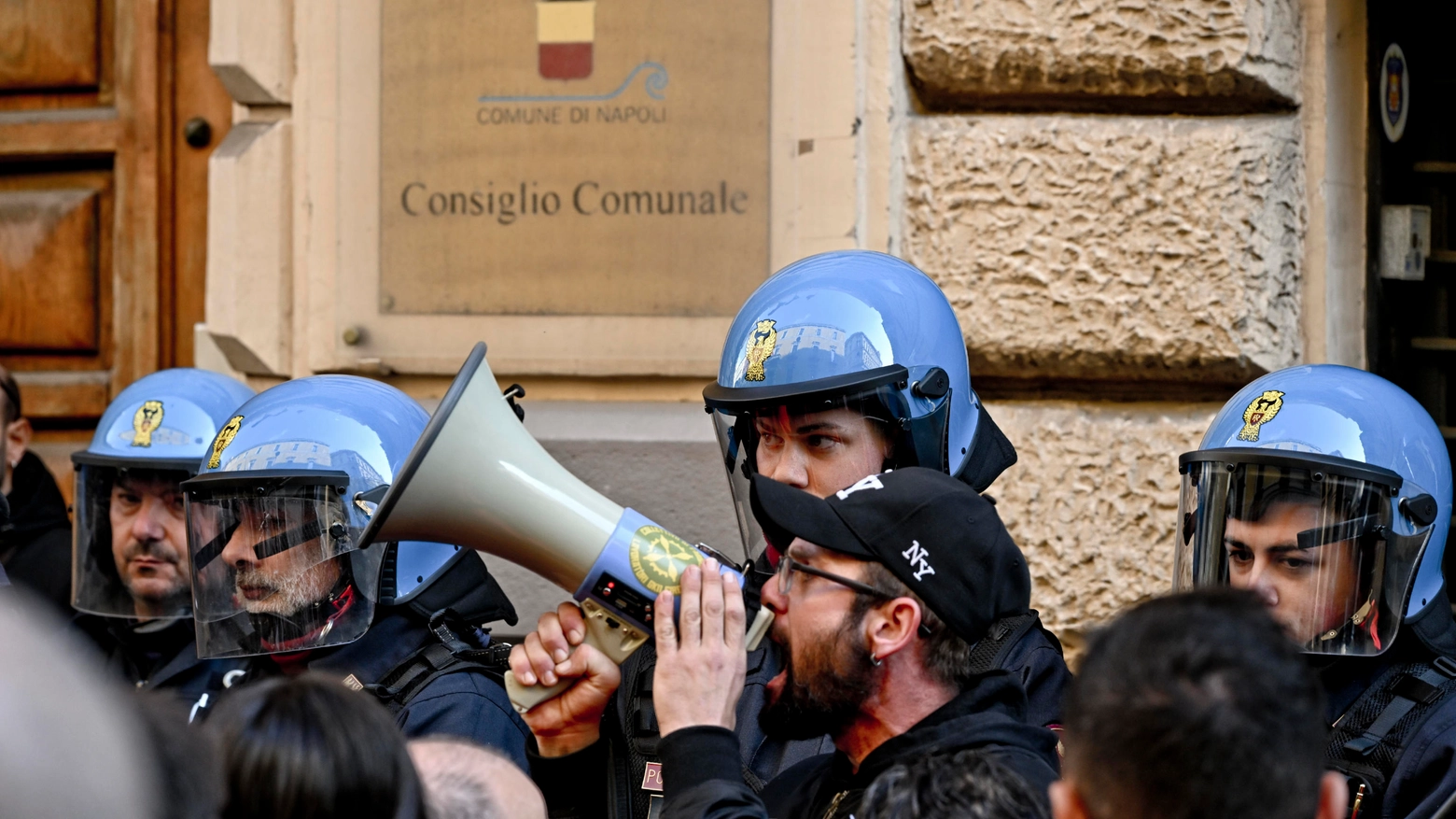 Napoli, la protesta dei disoccupati 'Movimento 7 novembre' e 'Cantiere 167'