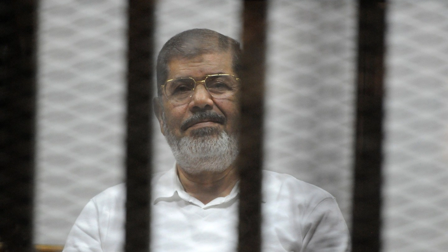 L'ex presidente egiziano Mohamed Morsi (AFP)
